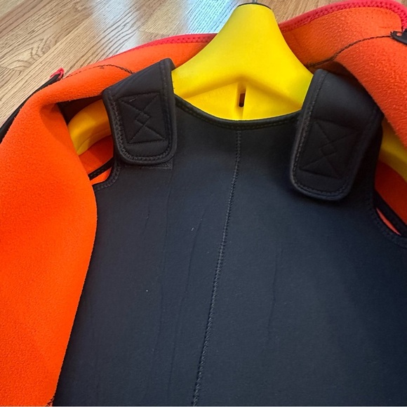 Vintage Henderson Unisex Black and Gray Full-Length Two Piece Wetsuit - Picture 5 of 7